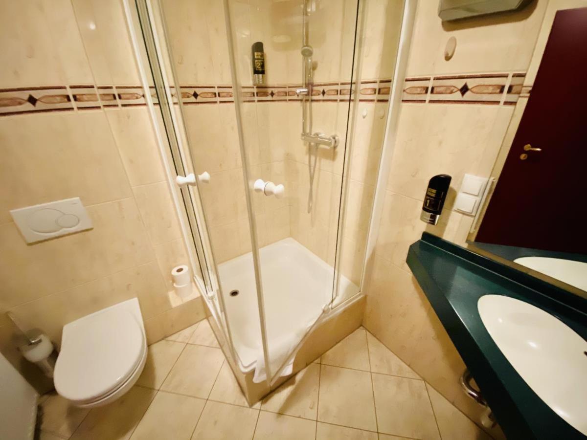 Appartement Doppelzimmer Lounge, Direkt Am Alten Strom Rostock